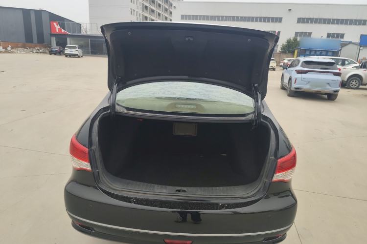 Used Nissan Sylphy 2012 Classic 1.6 XL Automatic Luxury Edition Trunk