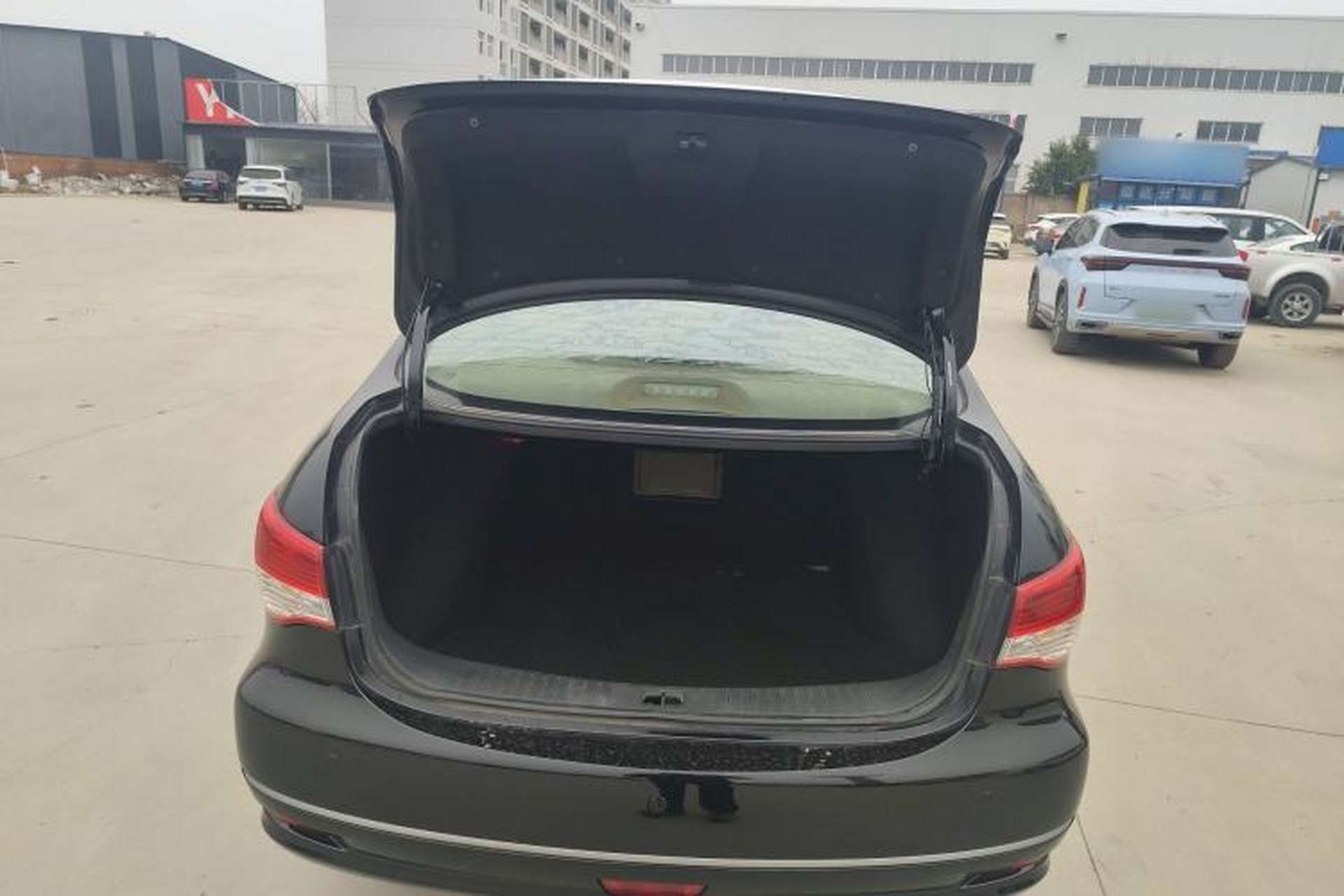 Used Nissan Sylphy 2012 Classic 1.6 XL Automatic Luxury Edition Trunk