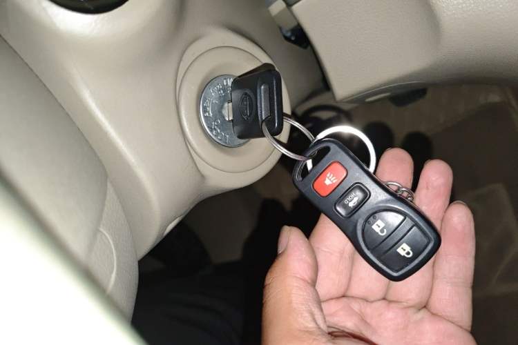 Used Nissan Sylphy 2012 Classic 1.6XE Manual Comfort Edition Vehicle Key