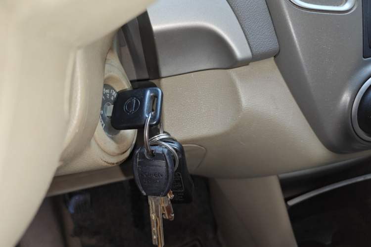 Used Nissan Sylphy 2012 Classic 1.6XE Manual Comfort Edition Vehicle Key