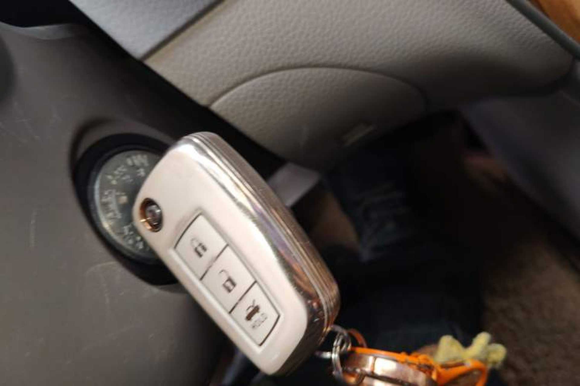 Used Nissan Sylphy 2012 1.6 XL Manual Luxury Edition Vehicle Key
