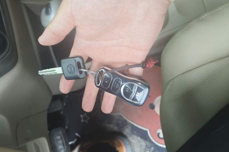 Used Nissan Sylphy 2012 Classic 1.6XE Automatic Comfort Edition Vehicle Key