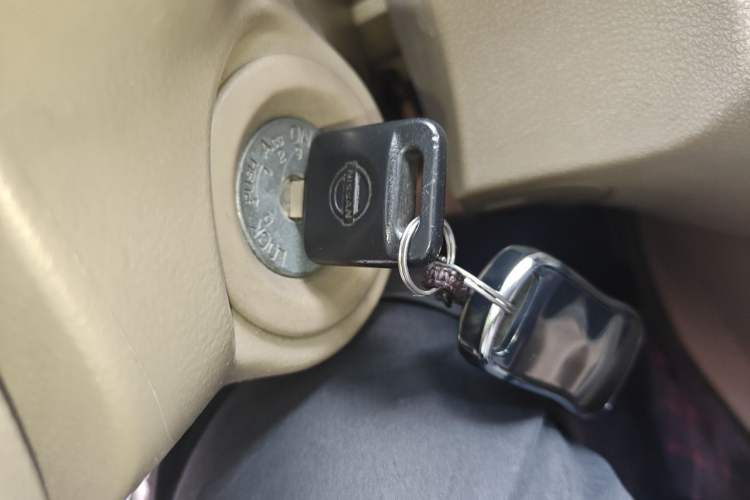 Used Nissan Sylphy 2012 Classic 1.6XE Manual Comfort Edition Vehicle Key