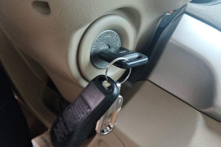 Used Nissan Sylphy 2012 Classic 1.6XE Manual Comfort Edition Vehicle Key