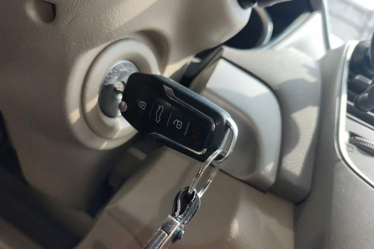 Used Nissan Sylphy 2012 Classic 1.6XE Manual Comfort Edition Vehicle Key