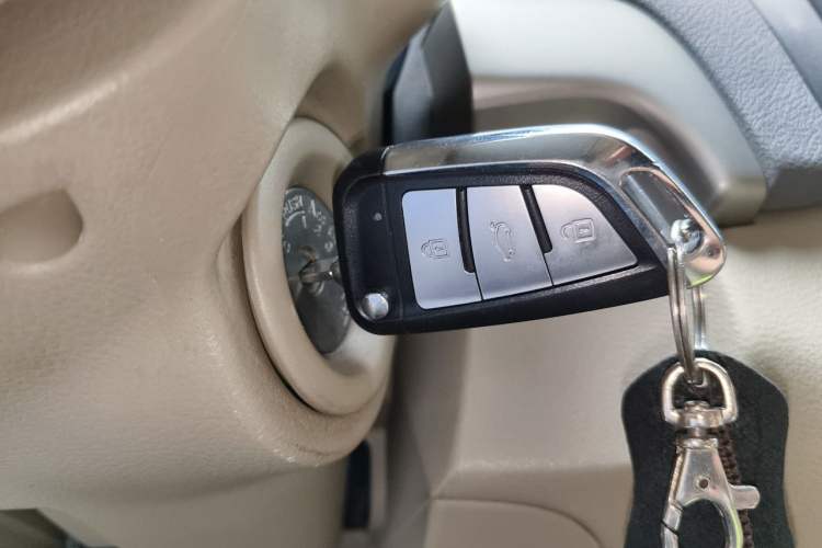 Used Nissan Sylphy 2012 Classic 1.6XE Manual Comfort Edition Vehicle Key
