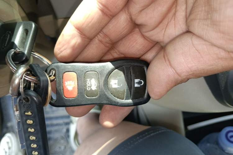 Used Nissan Sylphy 2012 Classic 1.6XE Manual Comfort Edition Vehicle Key