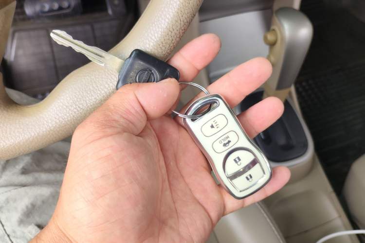 Used Nissan Sylphy 2012 Classic 1.6XE Automatic Comfort Edition Vehicle Key