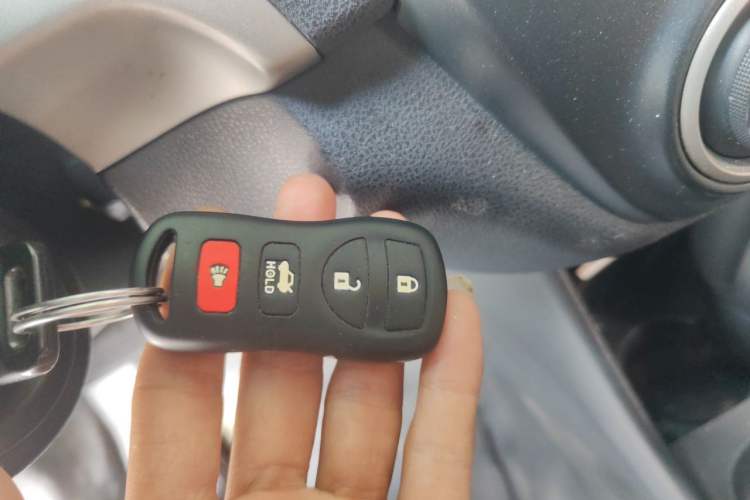 Used Nissan Sylphy 2012 Classic 1.6XE Manual Comfort Edition Vehicle Key