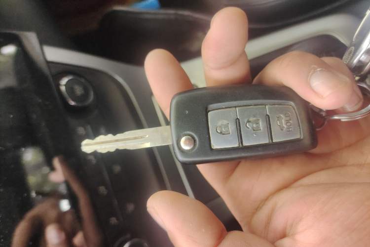 Used Nissan Sylphy 2012 1.6 XL Manual Luxury Edition Vehicle Key