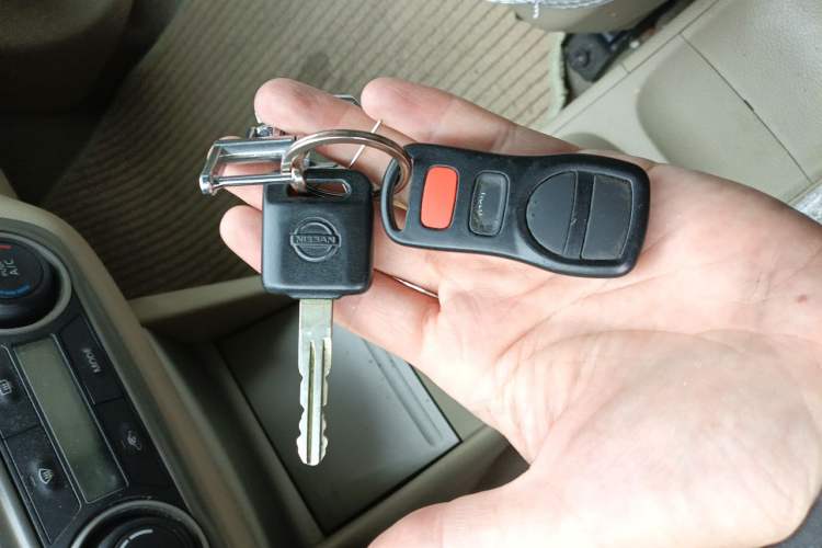 Used Nissan Sylphy 2012 Classic 1.6XE Manual Comfort Edition Vehicle Key