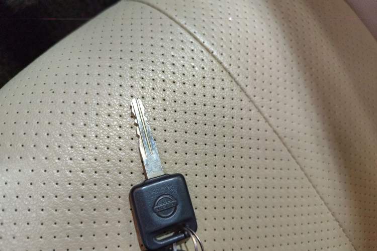 Used Nissan Sylphy 2012 Classic 1.6XE Automatic Comfort Edition Vehicle Key