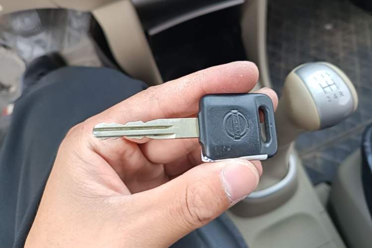 Used Nissan Sylphy 2012 Classic 1.6XE Manual Comfort Edition Vehicle Key