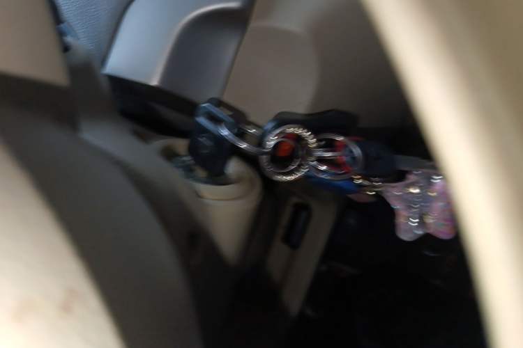 Used Nissan Sylphy 2012 Classic 1.6XL Manual Luxury Edition Vehicle Key