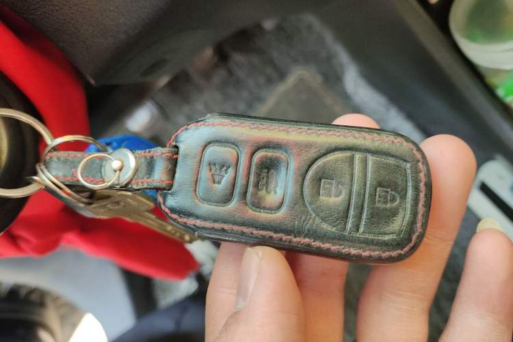 Used Nissan Sylphy 2012 Classic 1.6XE Manual Comfort Edition Vehicle Key