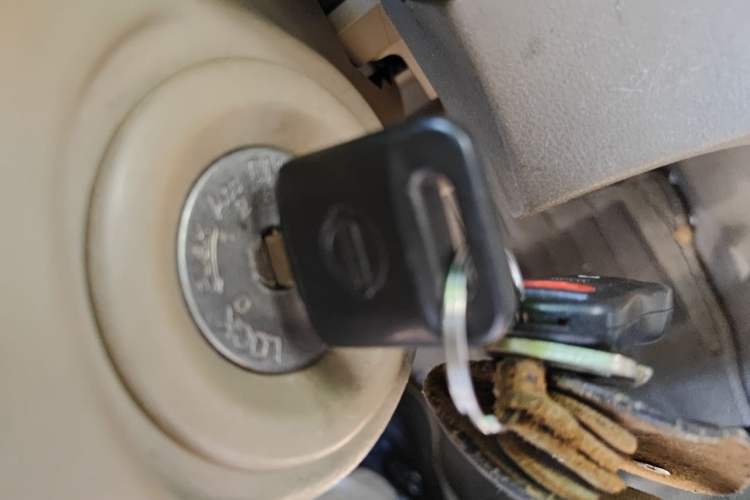 Used Nissan Sylphy 2012 Classic 1.6XE Manual Comfort Edition Vehicle Key