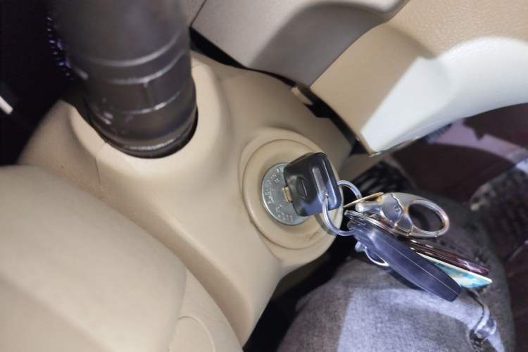 Used Nissan Sylphy 2012 Classic 1.6XE Manual Comfort Edition Vehicle Key