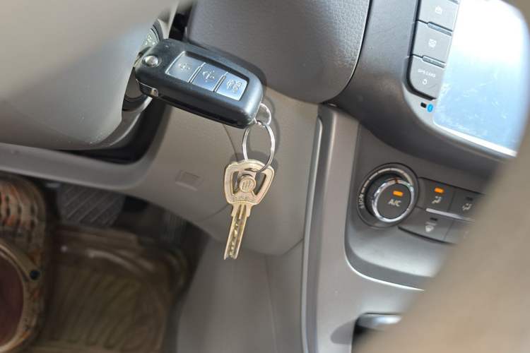 Used Nissan Sylphy 2012 1.6XE CVT Comfort Edition Vehicle Key