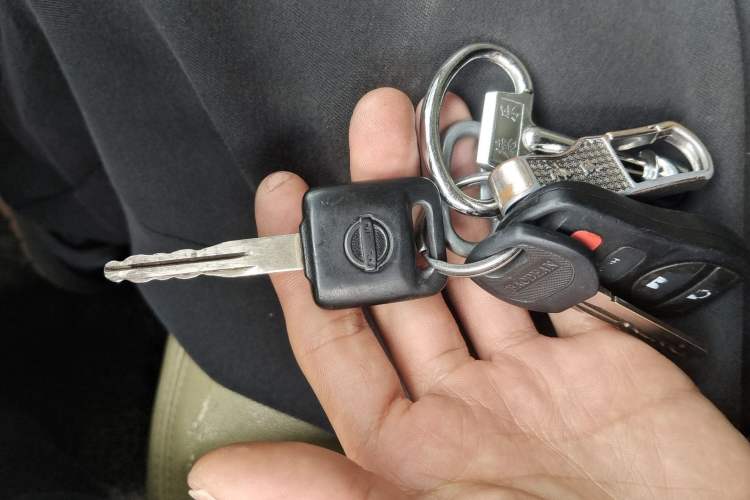 Used Nissan Sylphy 2012 Classic 1.6XE Manual Comfort Edition Vehicle Key