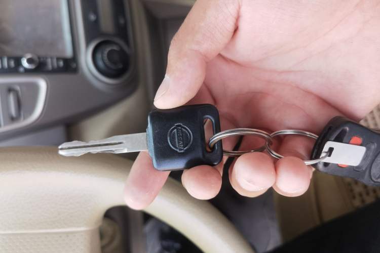 Used Nissan Sylphy 2012 Classic 1.6XE Manual Comfort Edition Vehicle Key