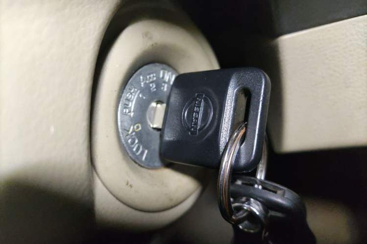 Used Nissan Sylphy 2012 Classic 1.6XE Manual Comfort Edition Vehicle Key