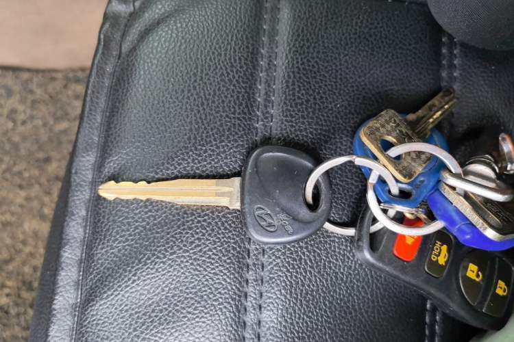 Used Nissan Sylphy 2012 Classic 1.6XE Manual Comfort Edition Vehicle Key