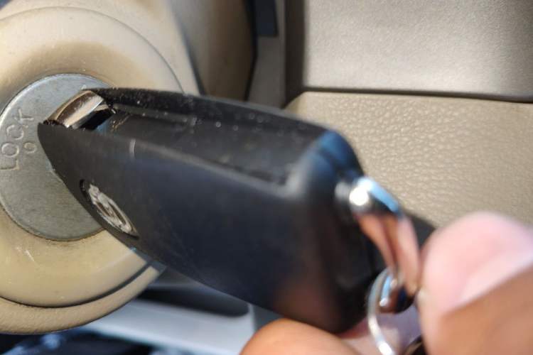 Used Nissan Sylphy 2012 Classic 1.6XE Automatic Comfort Edition Vehicle Key