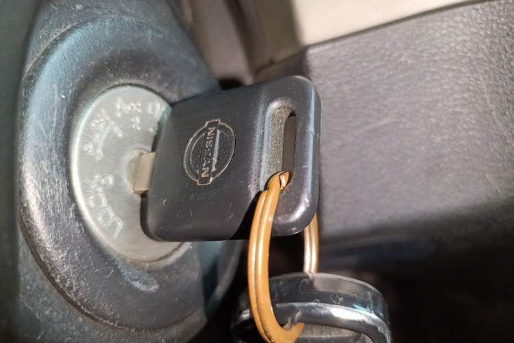 Used Nissan Sylphy 2012 Classic 1.6XE Manual Comfort Edition Vehicle Key