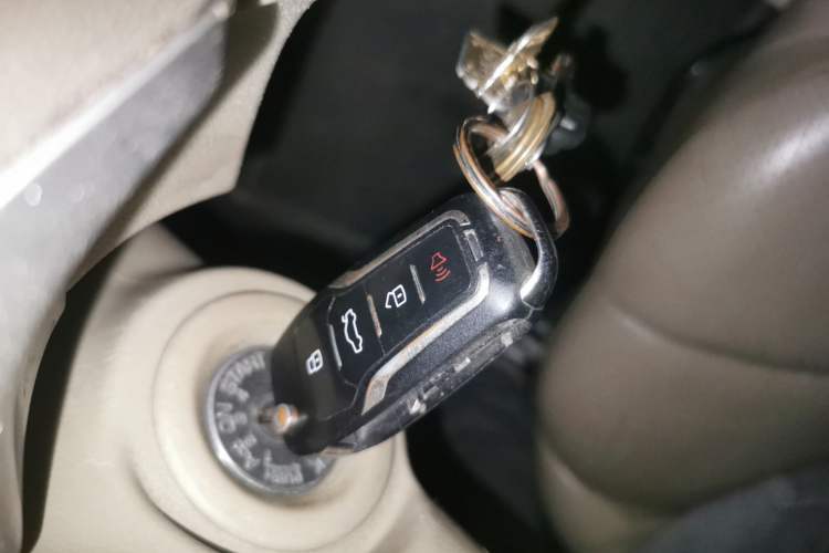 Used Nissan Sylphy 2012 Classic 1.6XL Manual Luxury Edition Vehicle Key