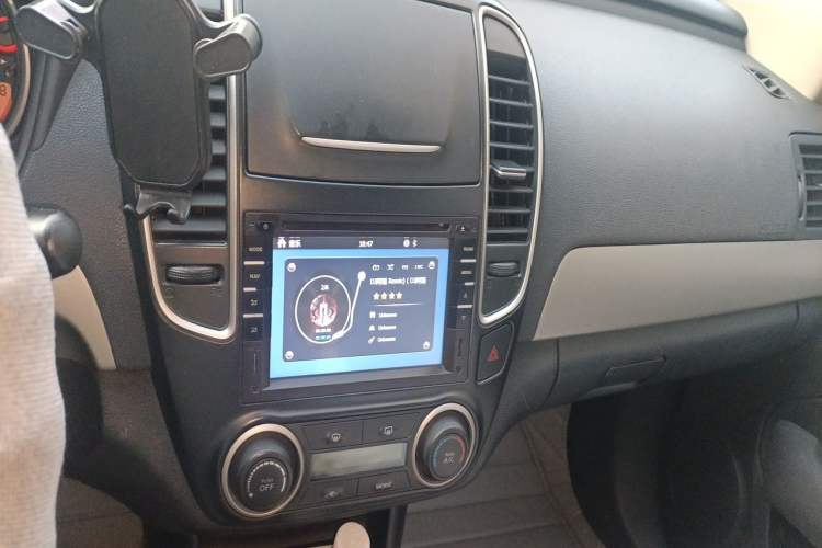 Used Nissan Sylphy 2012 Classic 1.6XE Automatic Comfort Edition Audio And AC Panel