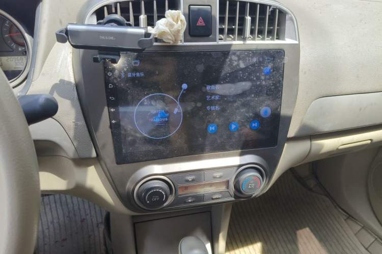 Used Nissan Sylphy 2012 Classic 1.6XE Automatic Comfort Edition Audio And AC Panel