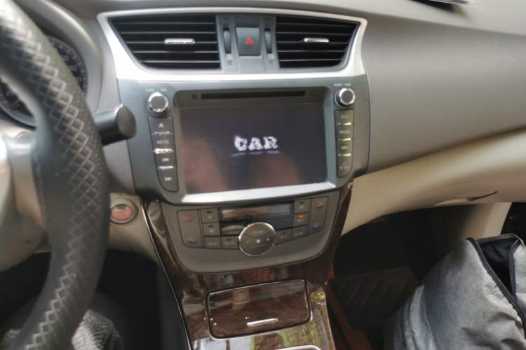 Used Nissan Sylphy 2012 1.8XL Manual Luxury Edition Audio And AC Panel