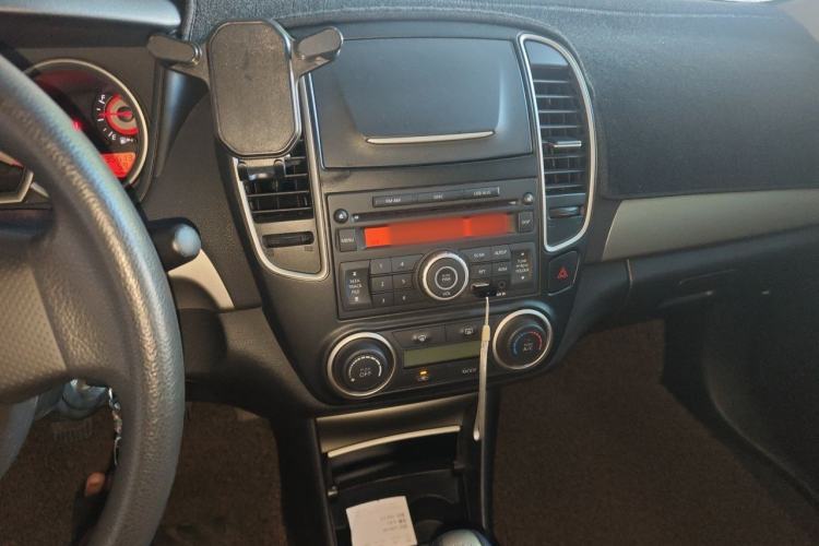 Used Nissan Sylphy 2012 Classic 1.6XE Manual Comfort Edition Audio And AC Panel