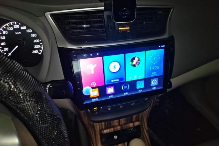 Used Nissan Sylphy 2012 1.6 XL CVT Luxury Edition Audio And AC Panel