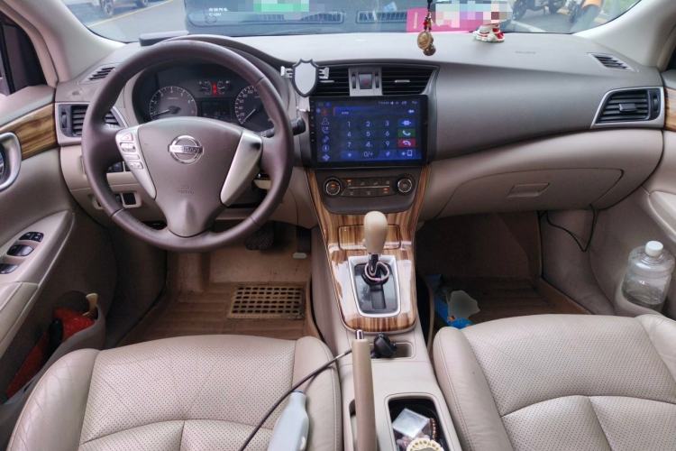 Used Nissan Sylphy 2012 1.6 XL CVT Luxury Edition Center Console