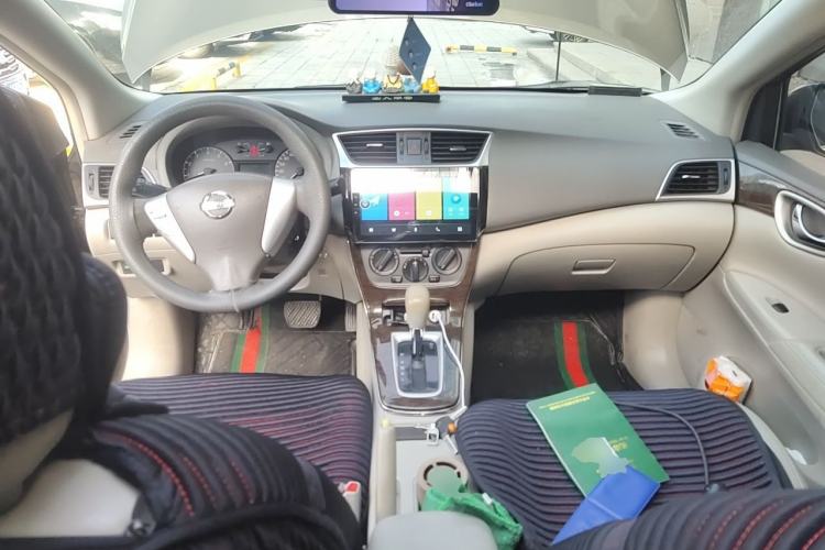Used Nissan Sylphy 2012 1.6 XL CVT Luxury Edition Center Console