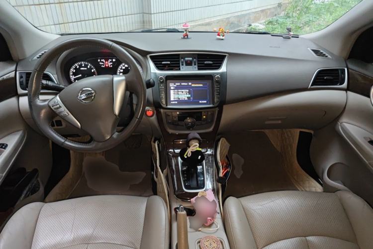 Used Nissan Sylphy 2012 1.8XL CVT Luxury Edition Center Console