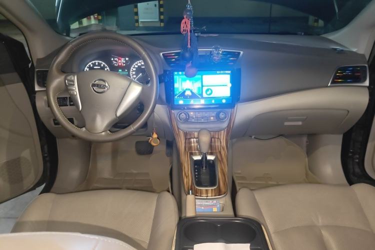 Used Nissan Sylphy 2012 1.6 XL CVT Luxury Edition Center Console