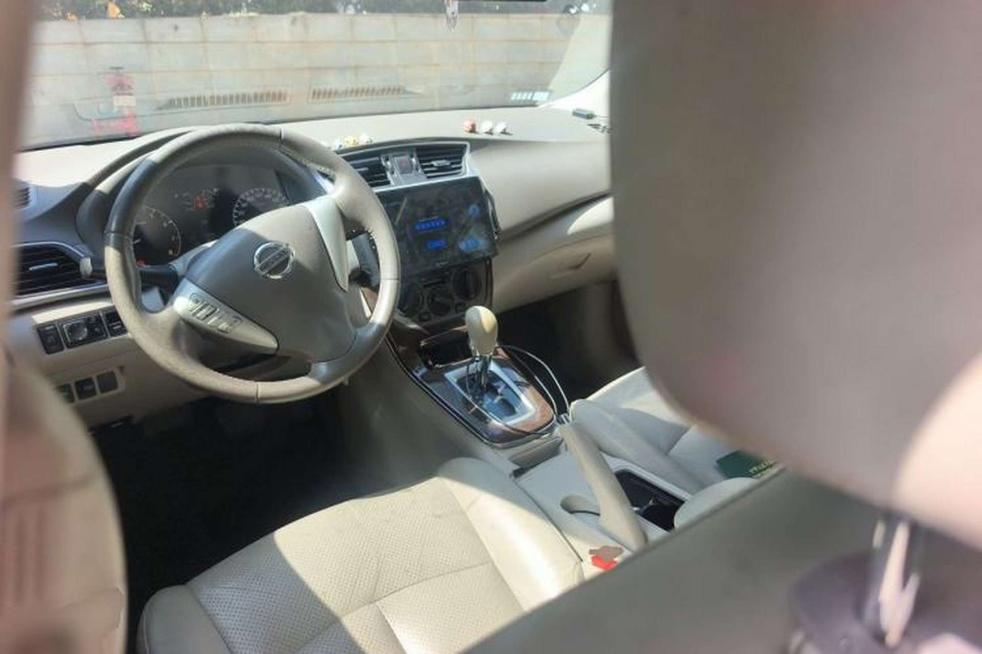 Used Nissan Sylphy 2012 1.6 XL CVT Luxury Edition Center Console