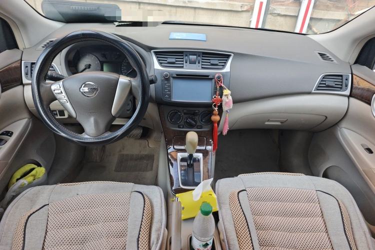 Used Nissan Sylphy 2012 1.6 XL CVT Luxury Edition Center Console