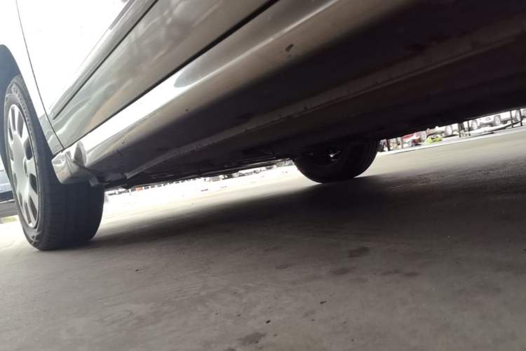 Used Nissan Sylphy 2012 Classic 1.6XE Manual Comfort Edition Chassis Front Left