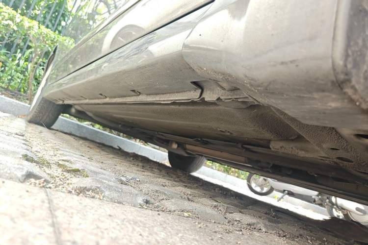 Used Nissan Sylphy 2012 Classic 1.6XE Manual Comfort Edition Chassis Front Right