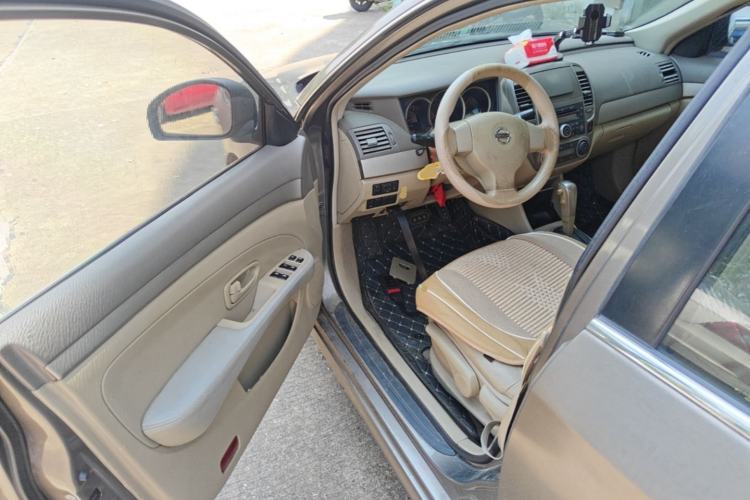 Used Nissan Sylphy 2012 Classic 1.6XE Automatic Comfort Edition Driver Seat