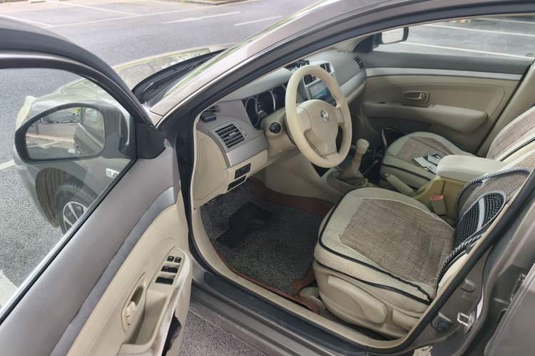 Used Nissan Sylphy 2012 Classic 1.6XE Manual Comfort Edition Driver Seat
