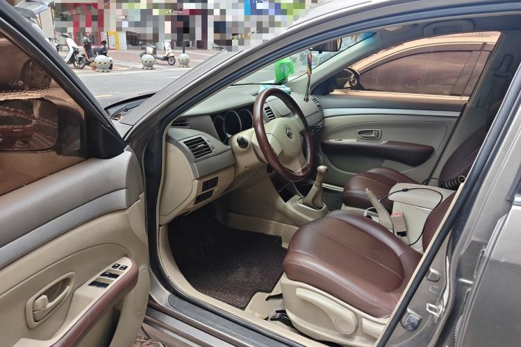 Used Nissan Sylphy 2012 Classic 1.6XE Manual Comfort Edition Driver Seat