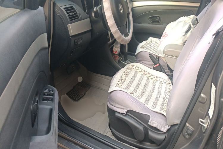 Used Nissan Sylphy 2012 Classic 1.6XE Automatic Comfort Edition Driver Seat