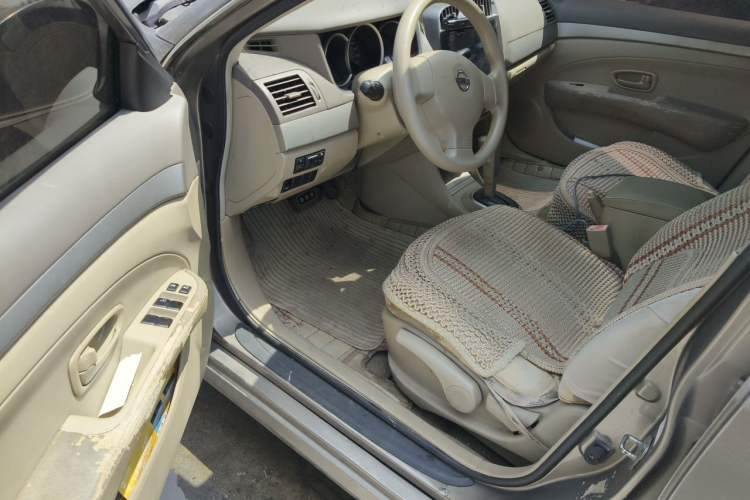 Used Nissan Sylphy 2012 Classic 1.6XE Automatic Comfort Edition Driver Seat