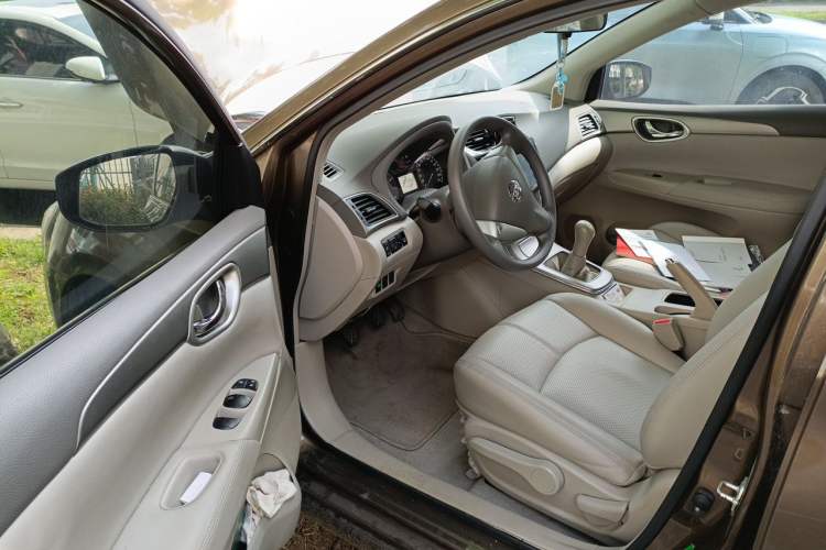 Used Nissan Sylphy 2012 1.6XE Manual Comfort Edition Driver Seat
