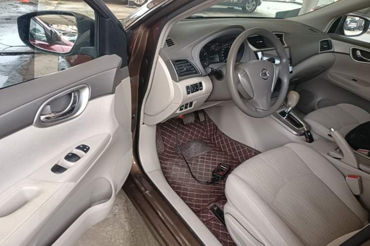 Used Nissan Sylphy 2012 1.6XE CVT Comfort Edition Driver Seat