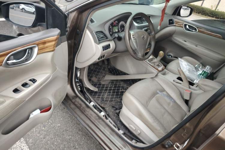 Used Nissan Sylphy 2012 1.6 XL Manual Luxury Edition Driver Seat
